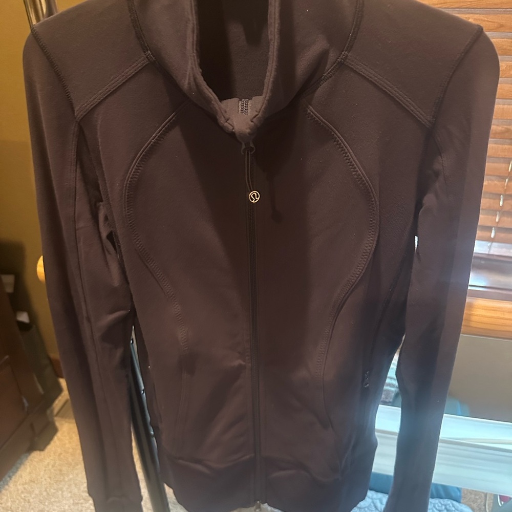 Lululemon blue zip up size 8